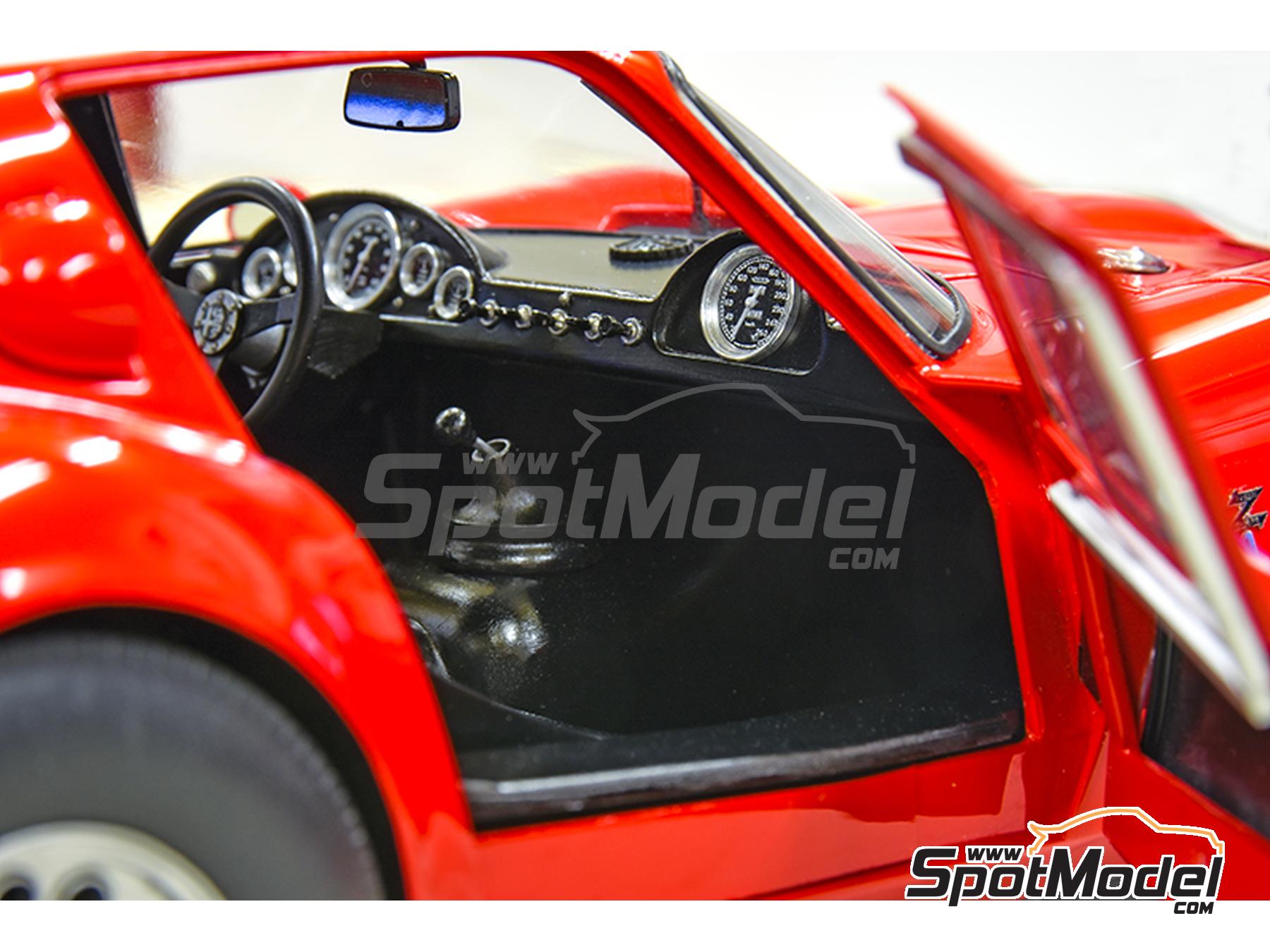 Model Factory Hiro K850: Car scale model kit 1/12 scale
